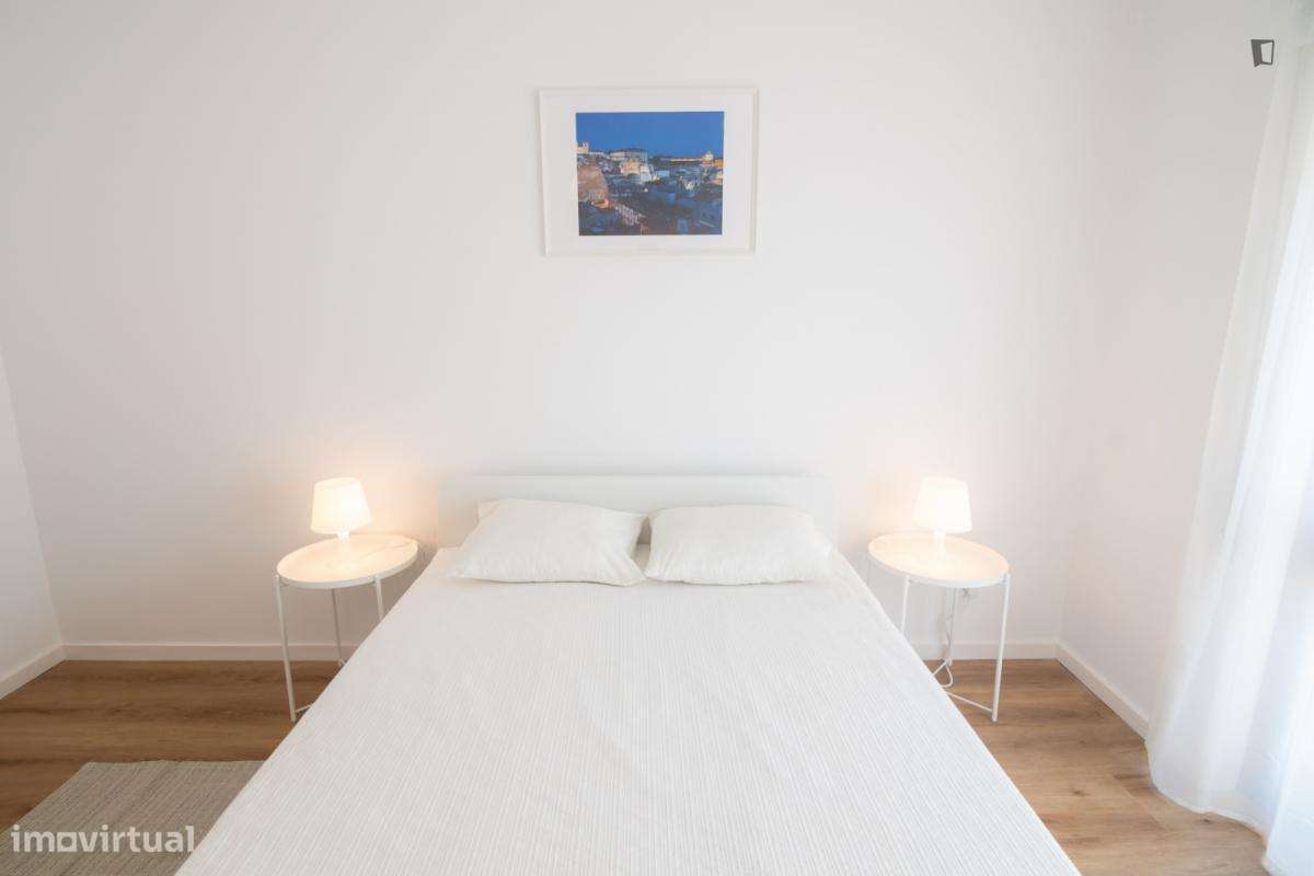 Quarto - localizado em Vila nova de gaia - Grande imagem: 2/10