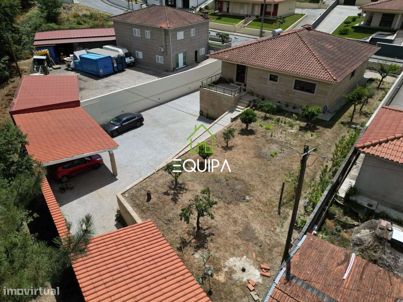 MORADIA ISOLADA T3+T2-5