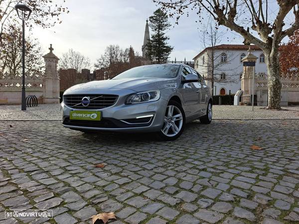 Volvo V60 D4 Geartronic Summum - 3