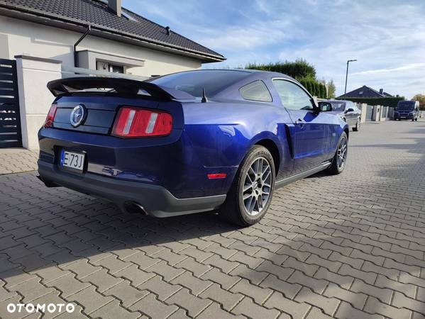 Ford Mustang 5.0 V8 GT Premium - 4