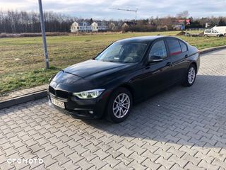 BMW Seria 3 318i