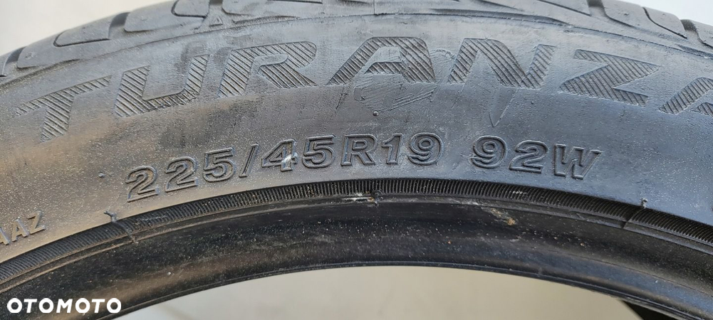 Opona letnia Bridgestone TuranzaT001 225/45R19 92W - 4