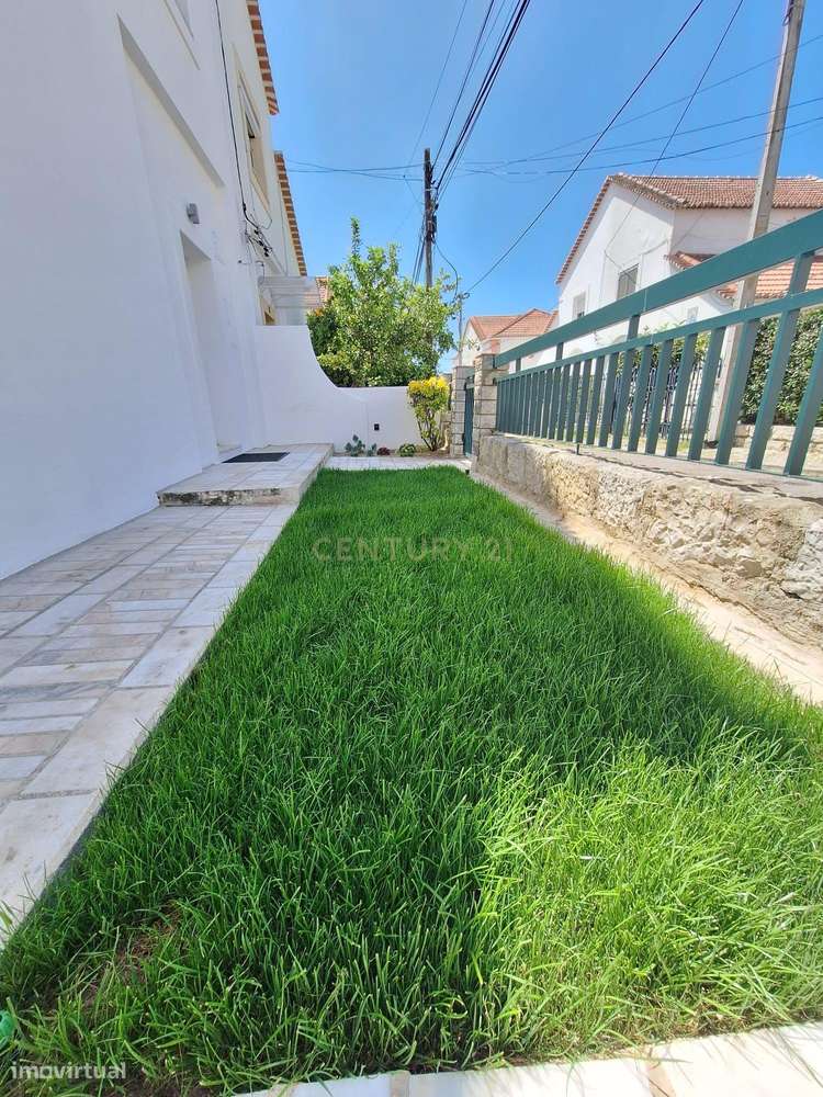 MORADIA T2 com JARDIM * Bairro tranquilo Cova Piedade Almada * 25 min-37