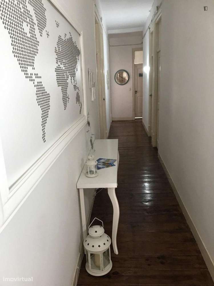 Quarto - localizado em Arroios Lisbon - Grande imagem: 3/8