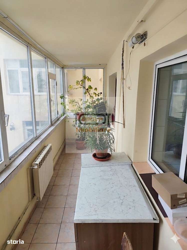 Apartament de vânzare în zona NICOLINA - 3 camere, decomandat, mobilat-8