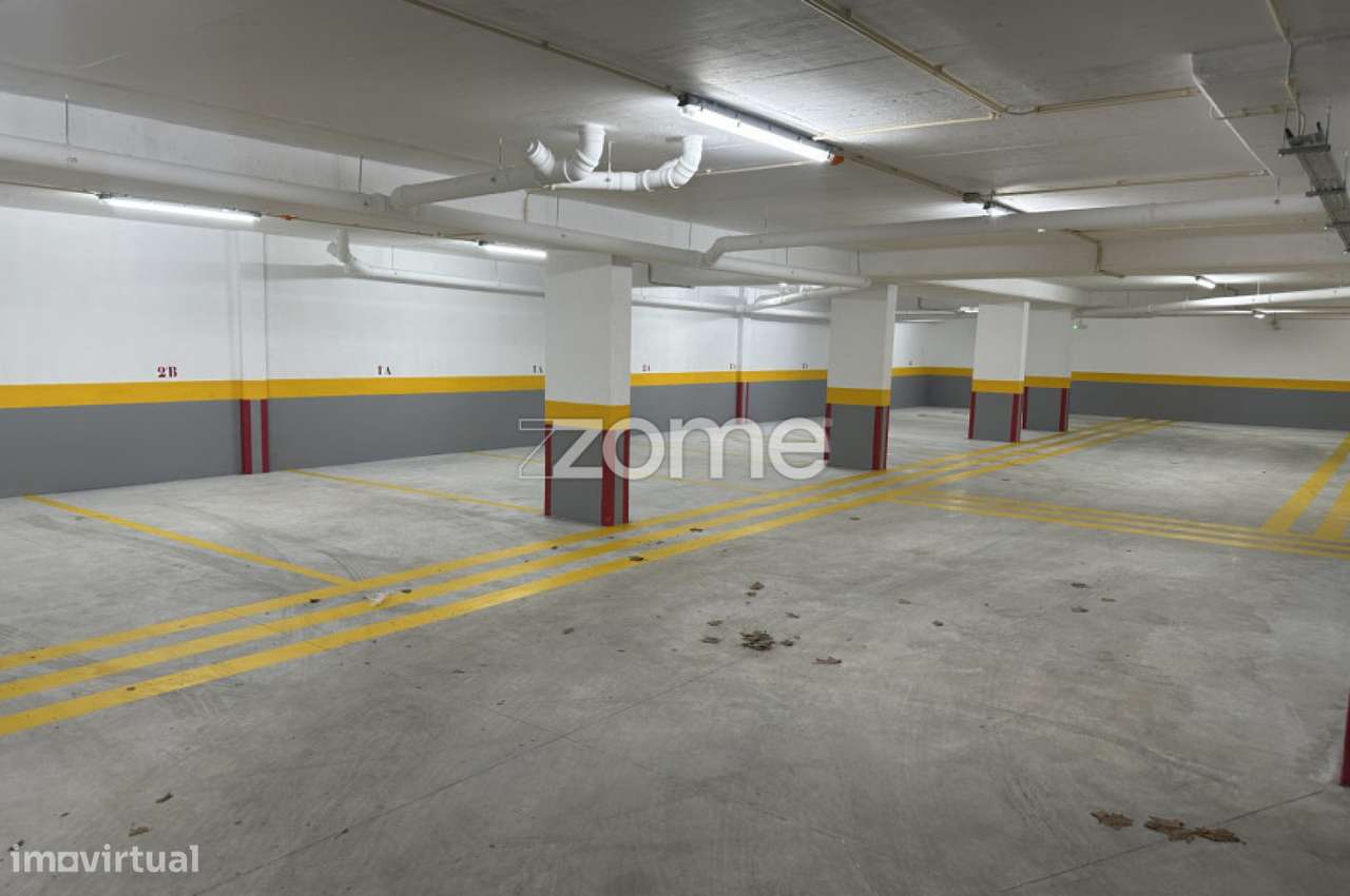 Apartamento T3 com Mezanino – 3 lugares de garagem-25