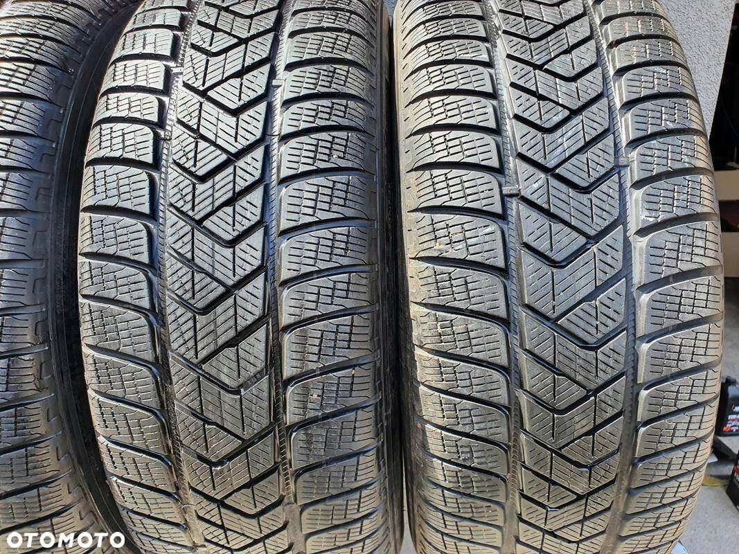 235/65R17 Pirelli Scorpion Winter komplet opon zima 6,0mm - 3