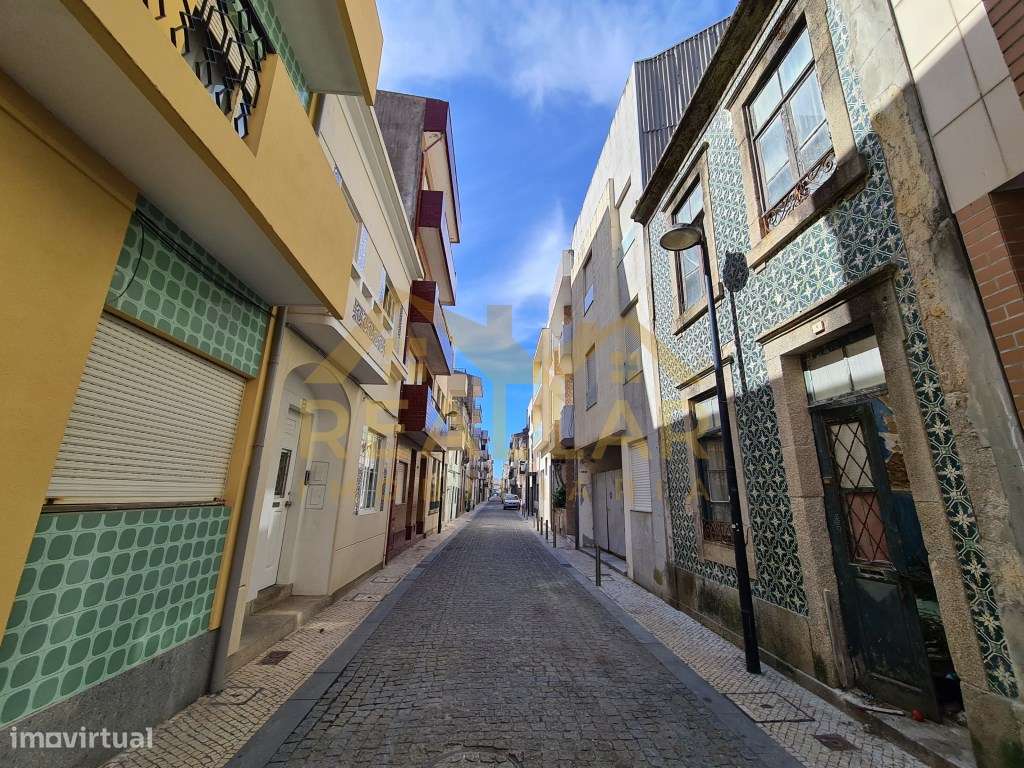 Prédio na 2ª linha de mar - Póvoa de Varzim - Grande imagem: 3/16