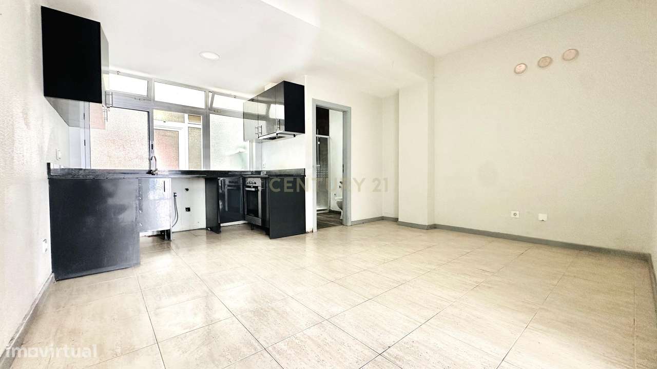 Prédio Urbano no Centro do Funchal – Oportunidade de Investimento - Lo-9