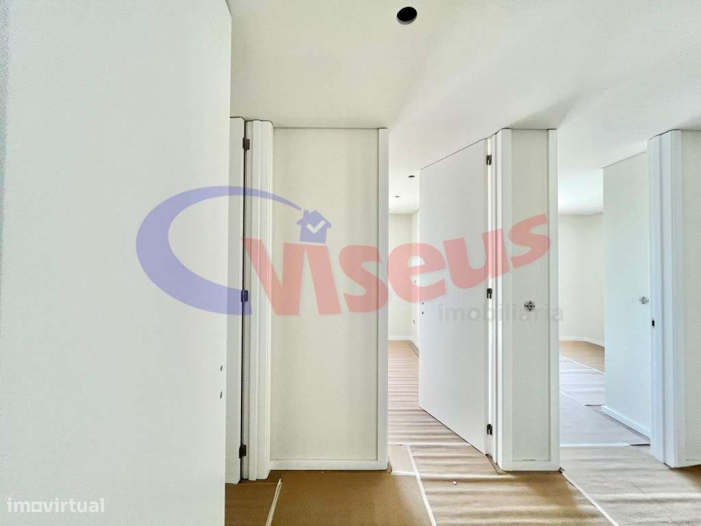 Apartamento T3 Penthouse Coimbrões-16