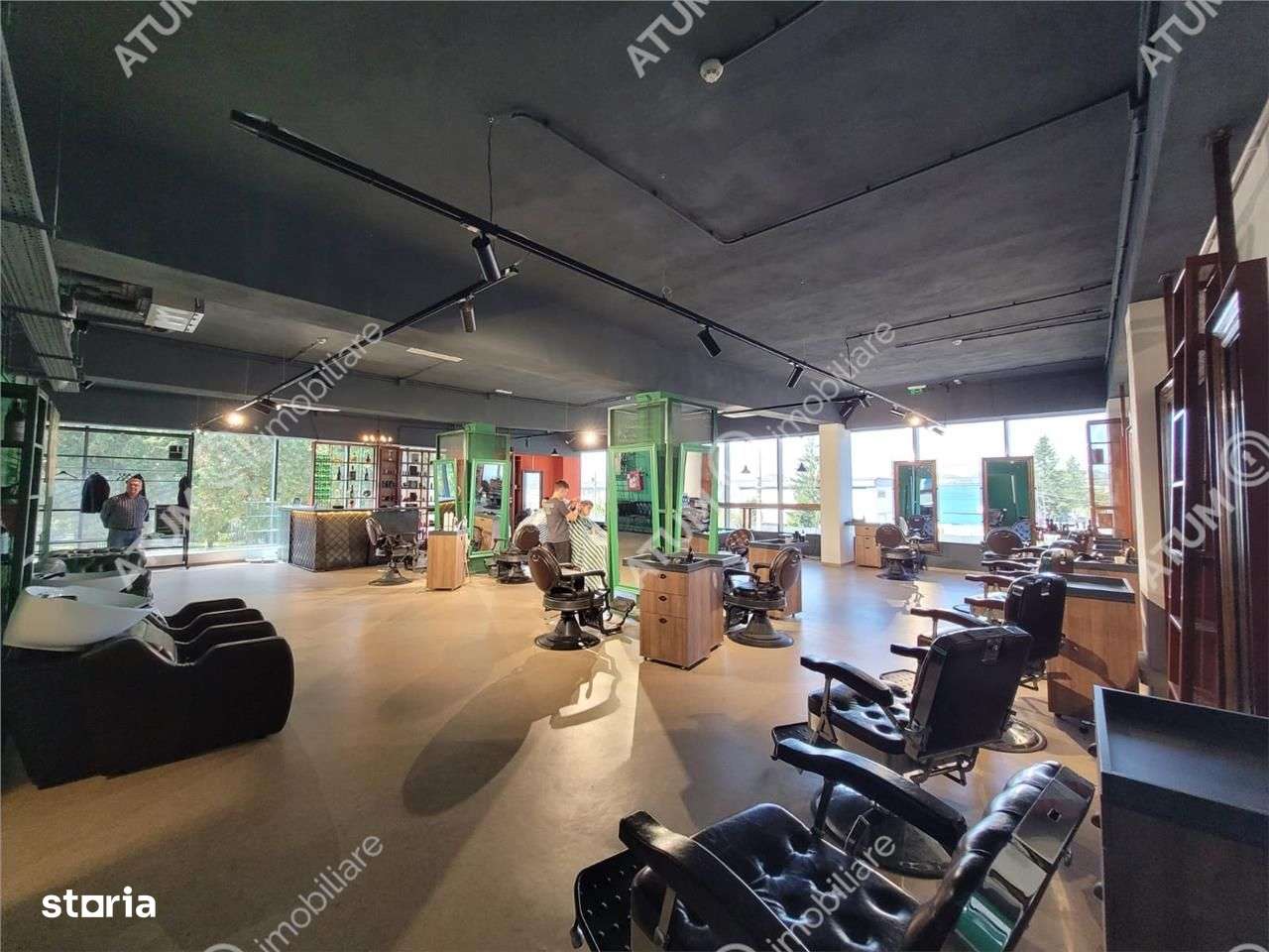 Spatiu comercial 225 mp 3 locuri de parcare Zona Industriala Est Sibiu - Imagine principală: 1/10