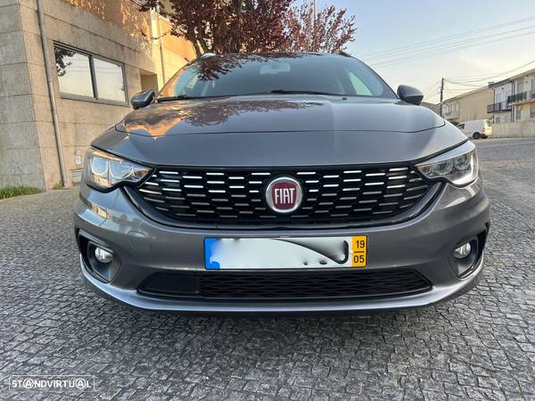 Fiat Tipo Station Wagon 1.3 M-Jet Lounge Tech J17 - 19