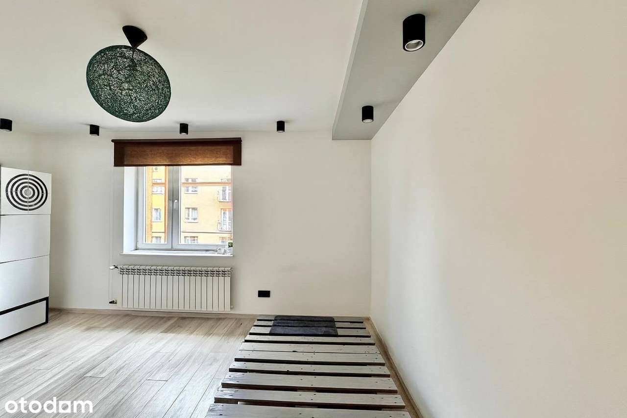 Sprzedaż/wynajem - Jasna Kawalerka na I Piętrze Po Generalnym Remoncie - Pełny obrazek: 5/9