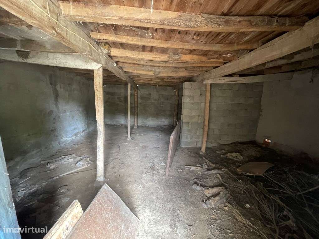 Moradia para Reconstrução com Terreno e Espaço Exterior | Lanção - ...-9