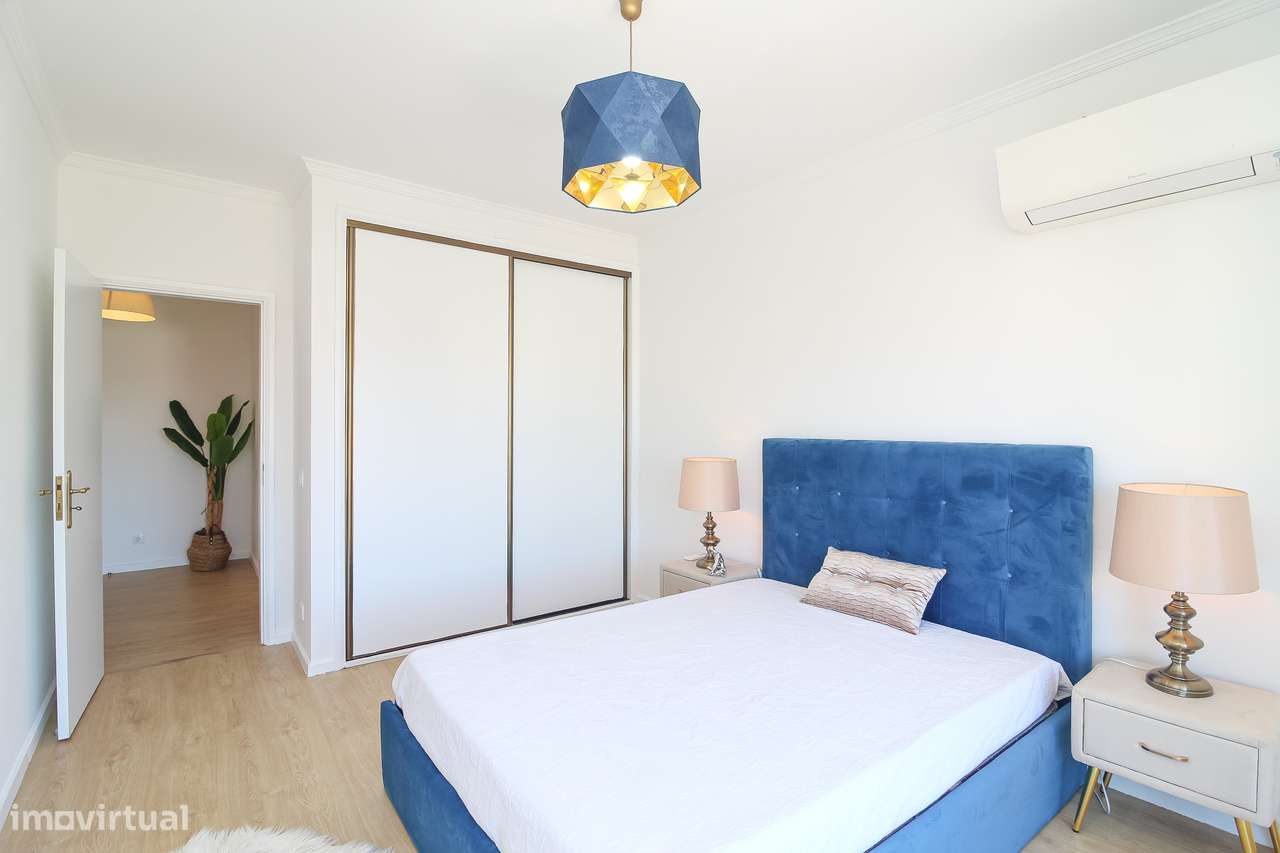 Apartamento T2 | Último Piso | Duas Frentes | Garagem | Valongo-12
