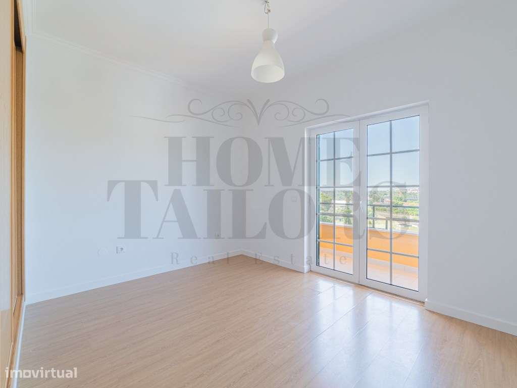 Moradia T4 com piscina-23