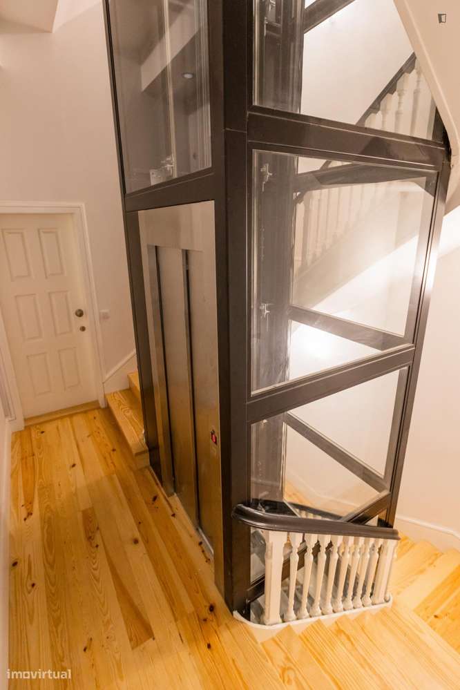 Apartamento com 1 quartos - localizado em São Nicolau Porto - Grande imagem: 2/8