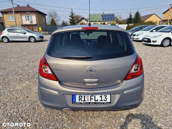 Opel Corsa 1.4 16V Satellite - 4