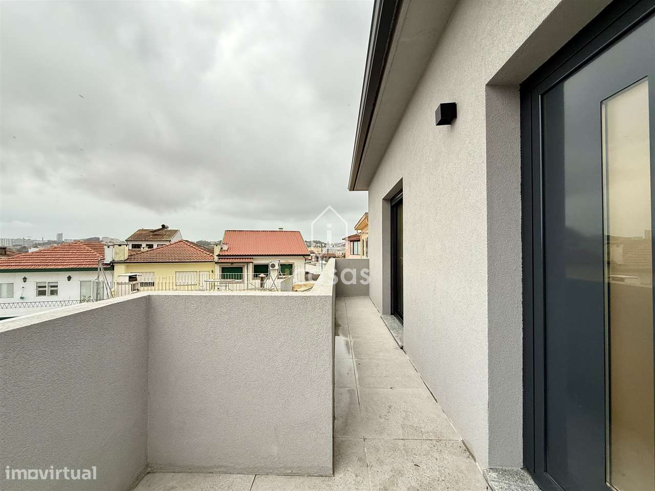 Andar Moradia T3 Renovado Rio Tinto | Suite + Terraço-23