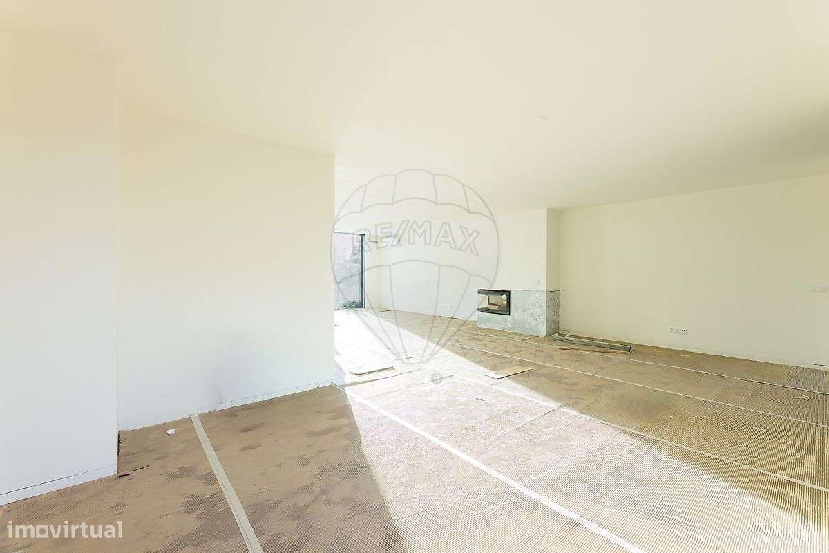 Moradia T4 para venda-6