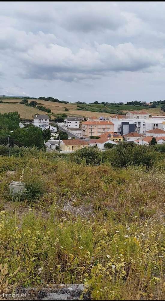 Oportunidade de investimento: terreno para construção de 8 fogos na Me-3