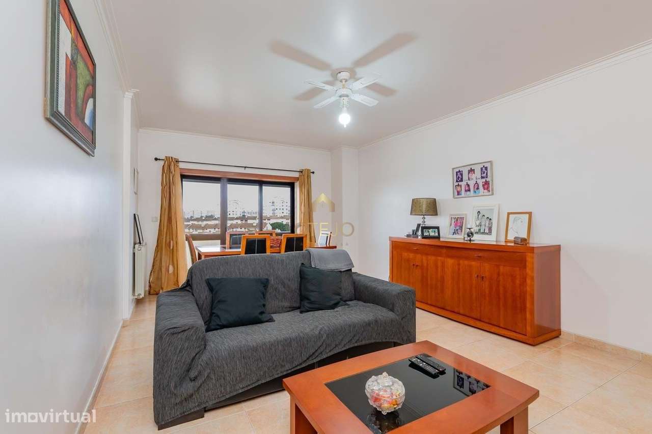 Apartamento T3 com Vista Rio em Póvoa de Santa Iria-5