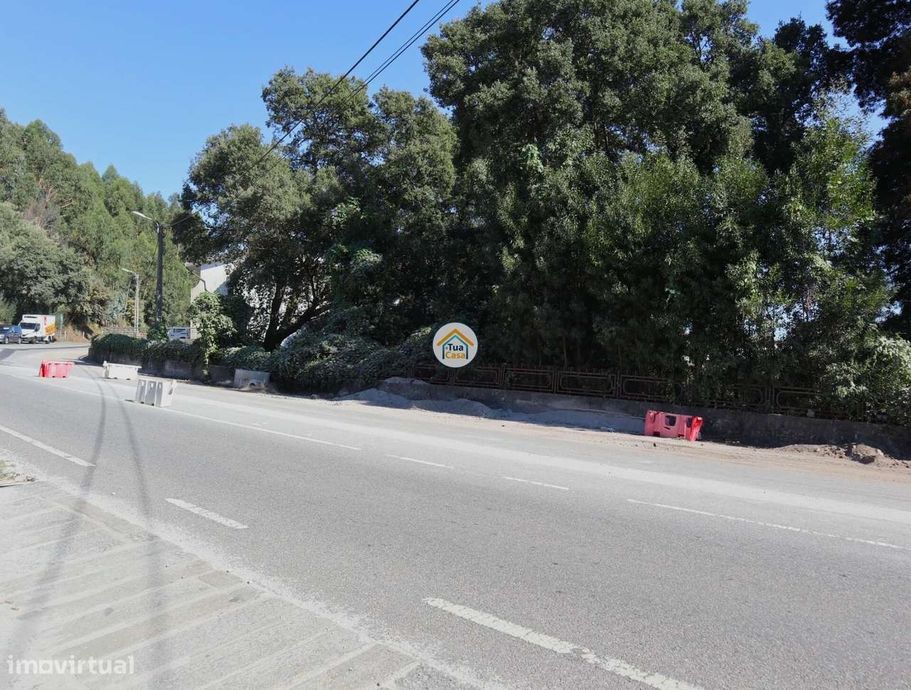 Terreno em Requião com 4520 m2 - face à estrada nacional Famalicão-Gui - Grande imagem: 5/17