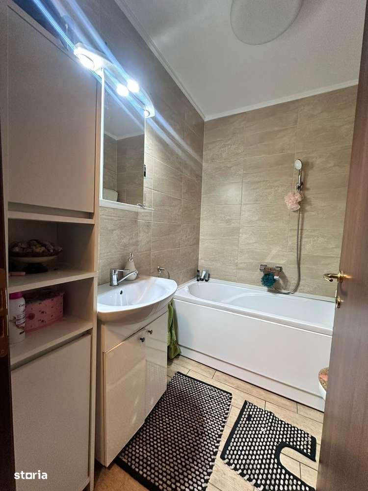 3 camere decomandat bloc nou bine construit Rogerius-5