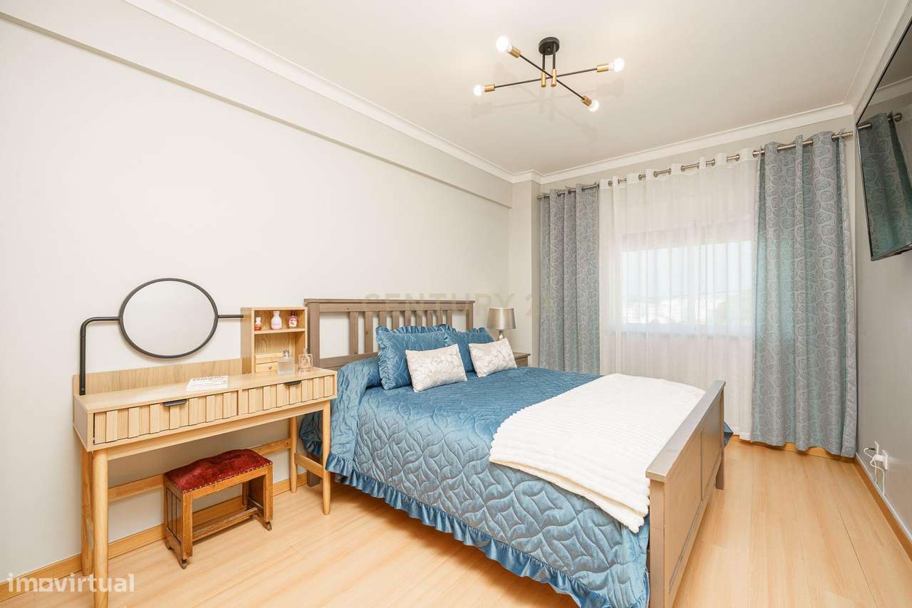 APARTAMENTO T3 COM ARRECADAÇÃO PARA VENDA EM S.SEBASTIÃO, SETÚBAL-6