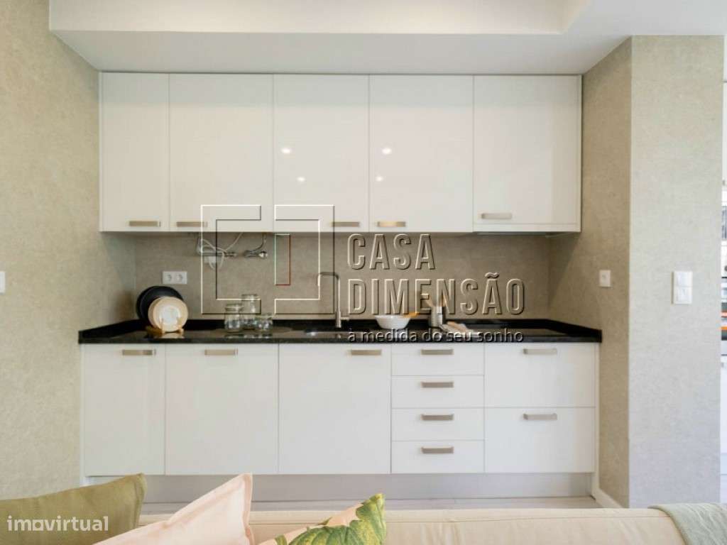 Apartamento T3 em Benfica, com Varandas, Totalmente Mobilado e Pron...-18