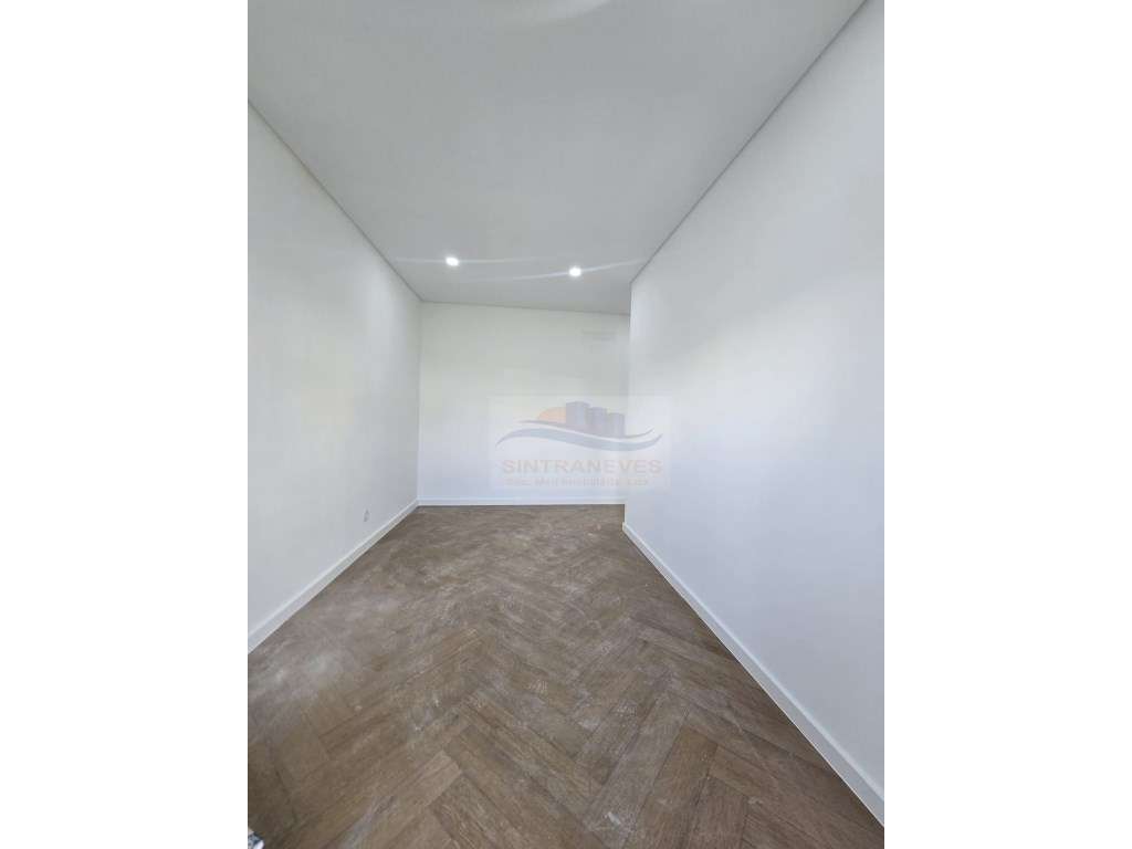 T3 Junto á Urbanização Vila Chã, com 2 WCS e Varandas - Totalmente ...-35