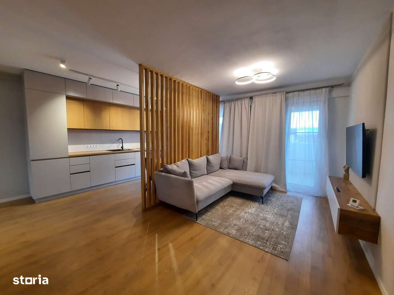 Apartament modern, 3 camere, Parcare proprie-0