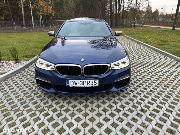 BMW Seria 5 M550i xDrive sport - 2