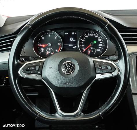 Volkswagen Passat 2.0 TDI DSG Highline - 19