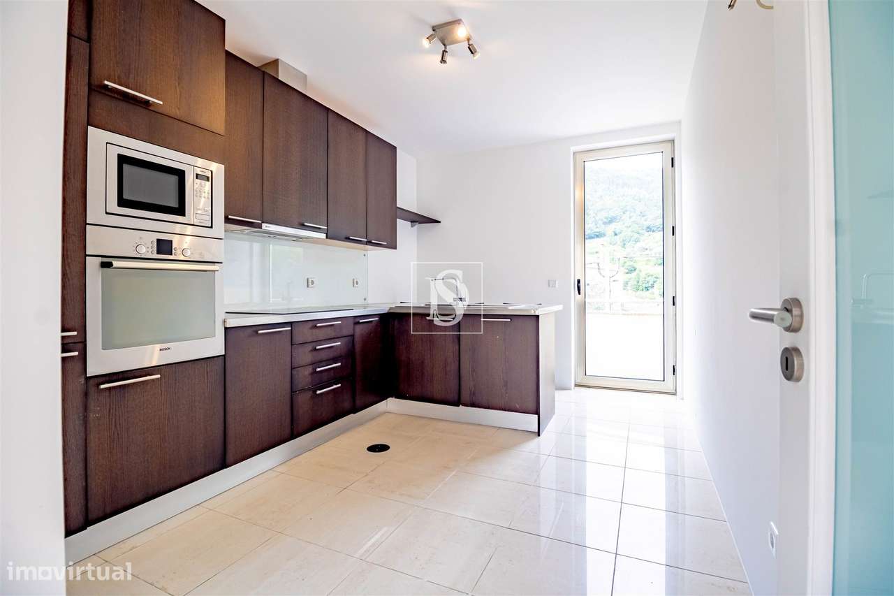 Moradia T5 Venda em Teixeira e Teixeiró,Baião-5
