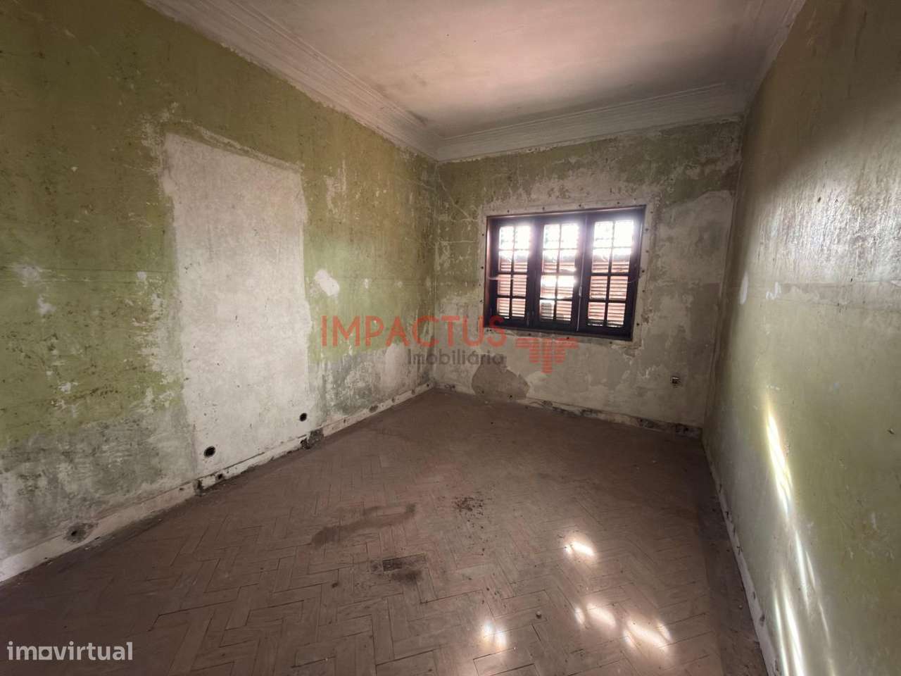 Moradia para Recuperar no Castêlo da Maia-22