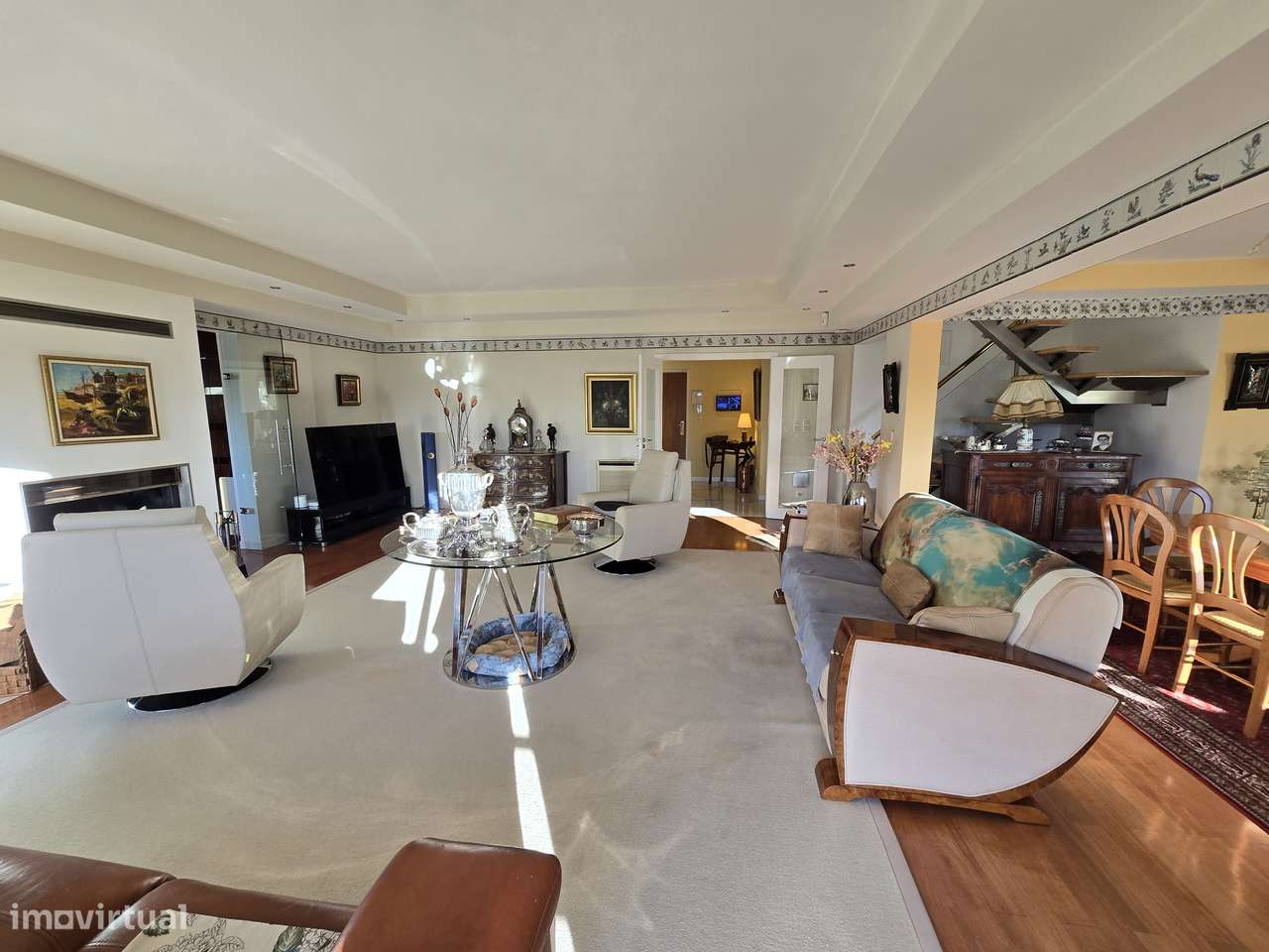 Excelente Duplex de 5 assoalhadas - Grande imagem: 5/53