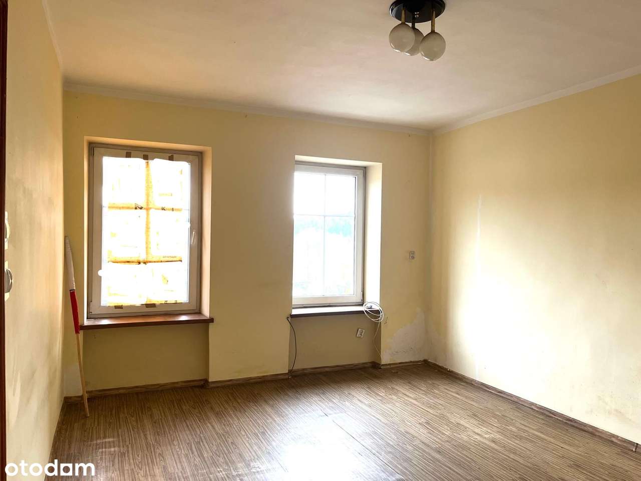 Kawalerka do remontu !-3