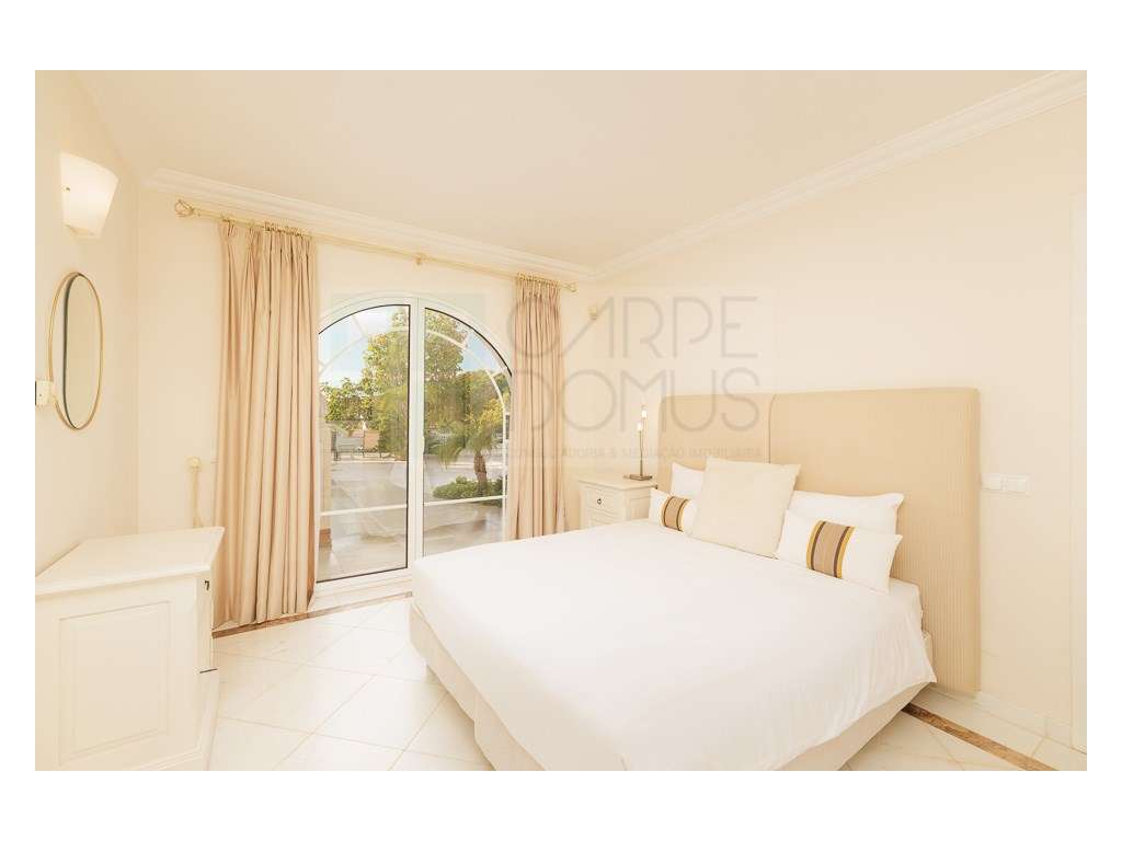 Moradia V4 inserida no campo de Golfe, Vale de Lobo, Algarve-44