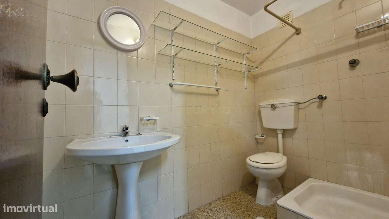 Garagem bem localizada-7