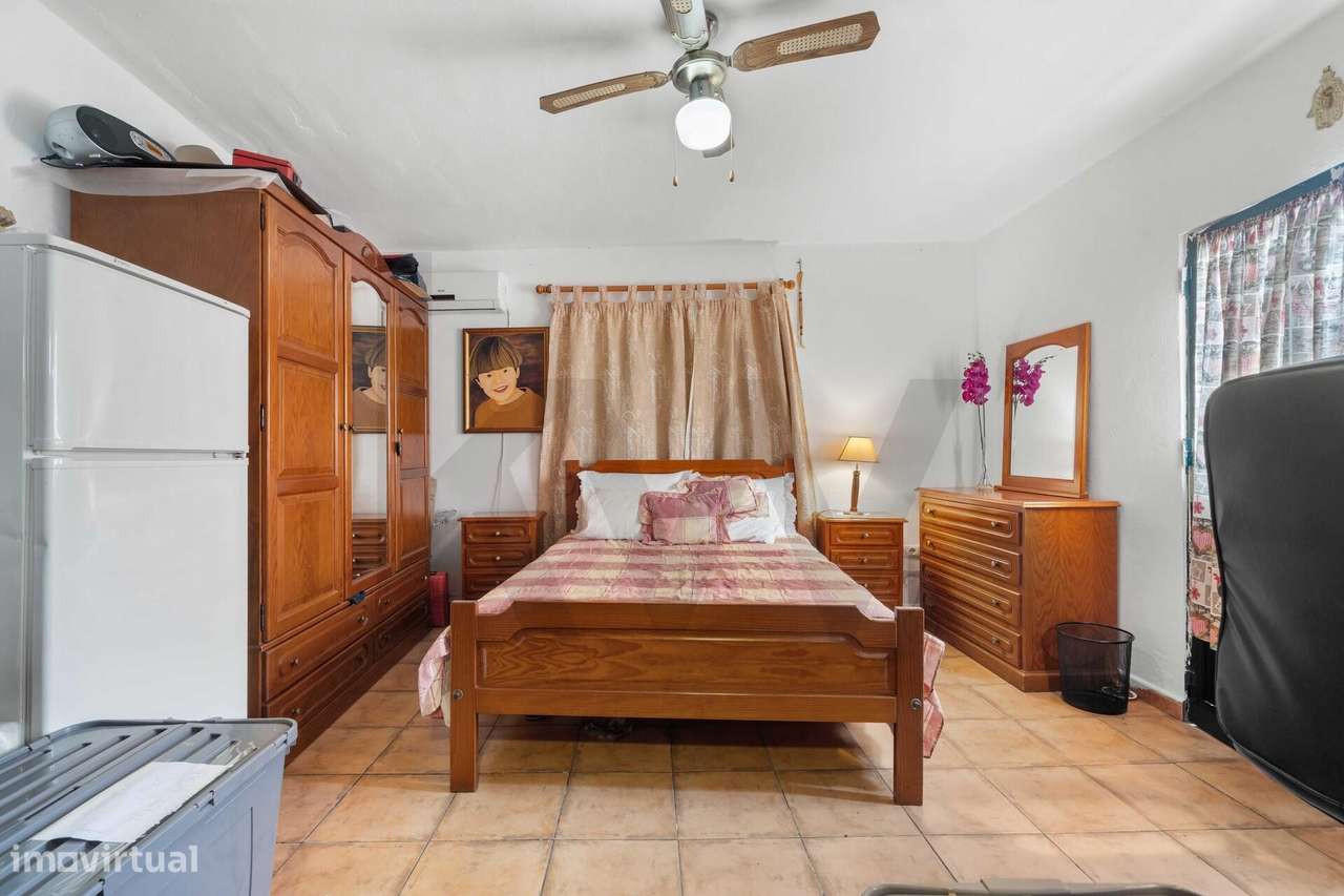 Moradia T4 inserido num Lote com 2970 m2 Santa Cruz - Grande imagem: 2/29