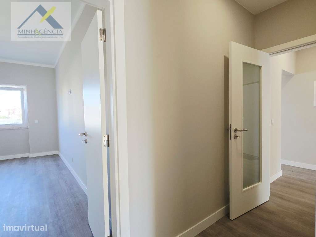 Apartamento T3 remodelado na Algodeia em Setúbal-24
