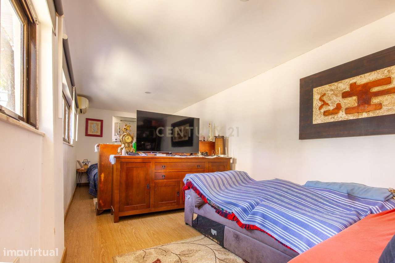 Moradia T2+1 com Anexo Independente, Garagem, Terraço e Adega – Quinta-10