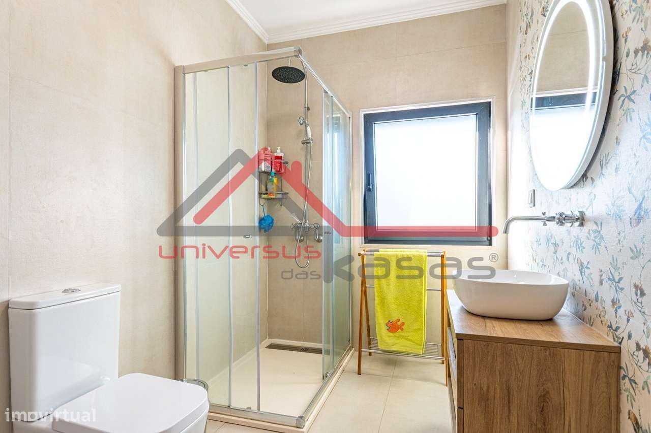 Moradia Térrea Isolada V4 com Piscina Moita-29