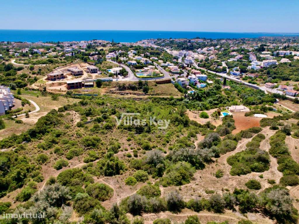 Terreno no coração de Carvoeiro - Grande imagem: 2/8