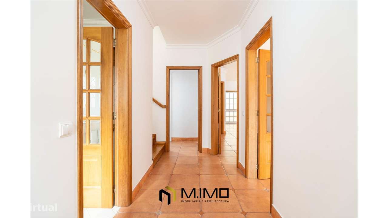 Moradia M3 com Vista Mar e Terraço Panorâmico – A 5 Minutos da Praia-10