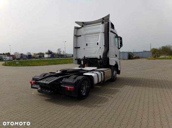 Mercedes-Benz Actros - 6