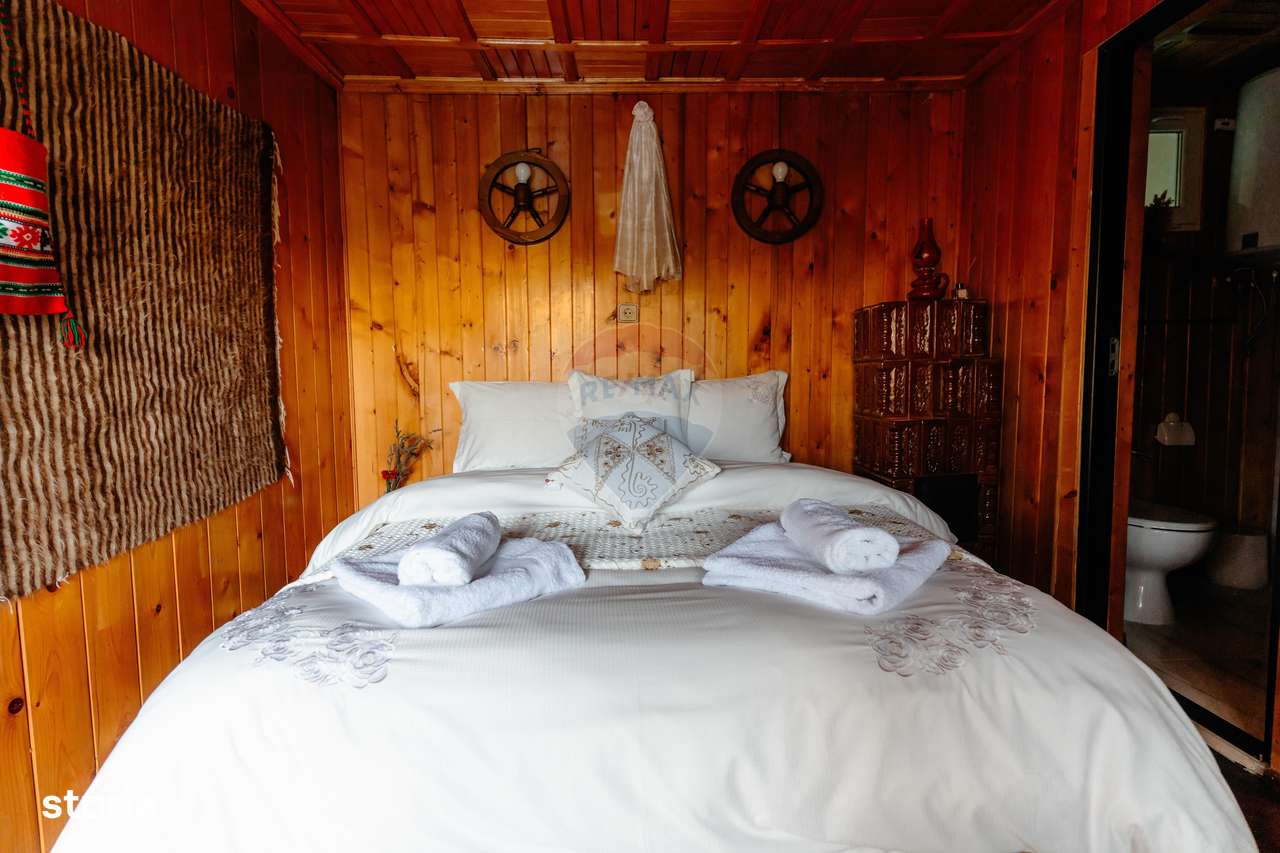 Vânzare pensiune renovată 2025 – 6 camere, Corbșori (Poenari)-9