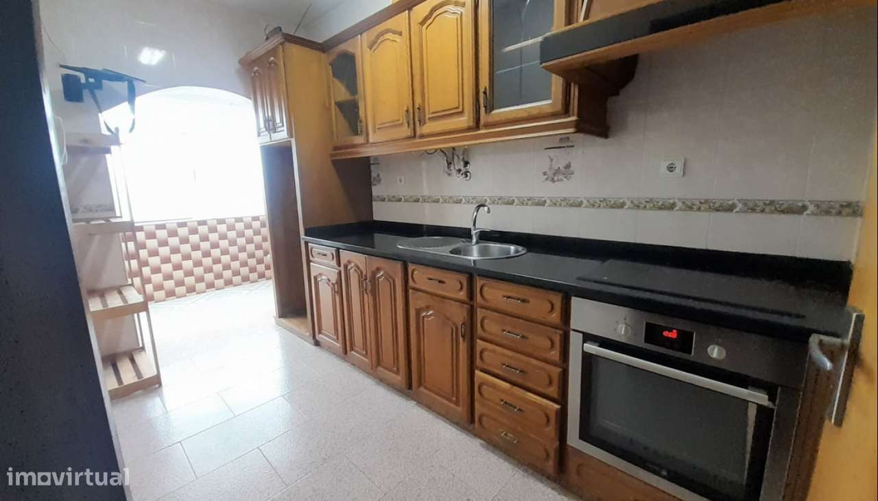 Venda de Andar Moradia V3 próxima do centro, na Póvoa de Varzim - Grande imagem: 4/12