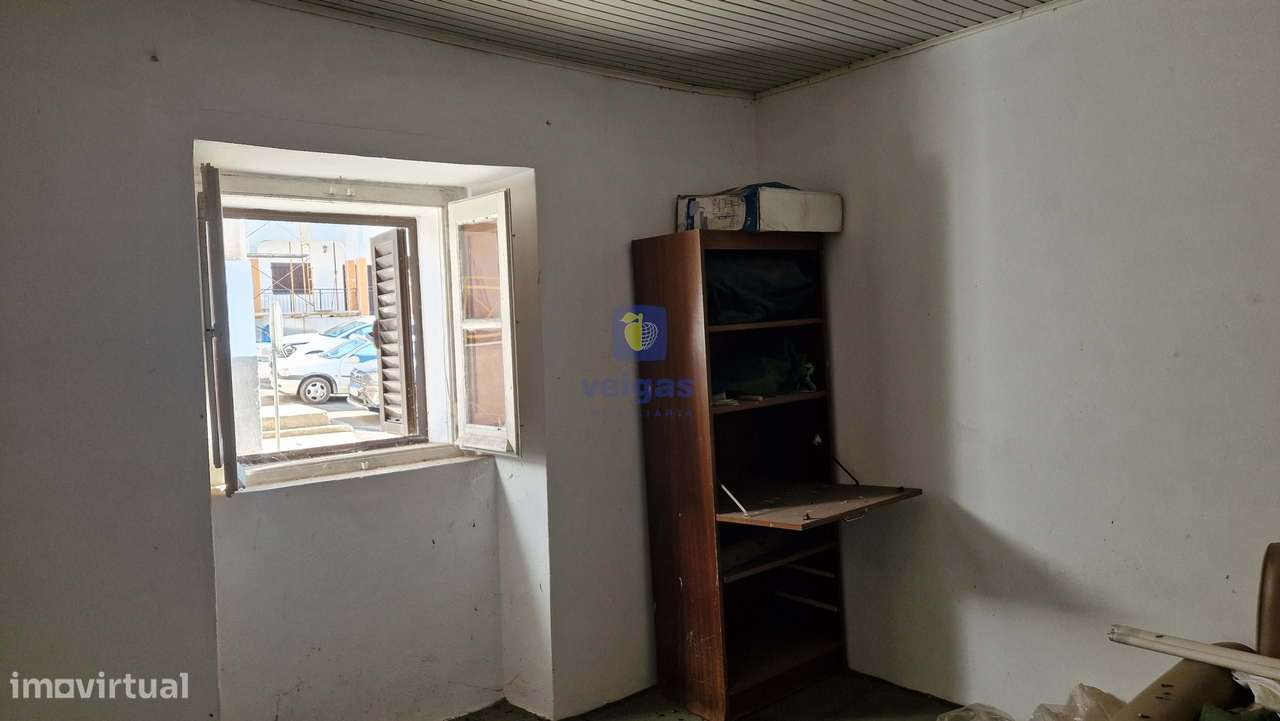 Moradia  térrea para recuperar, em Cachopo, a 40 km de Tavira,  Algarv - Grande imagem: 5/46